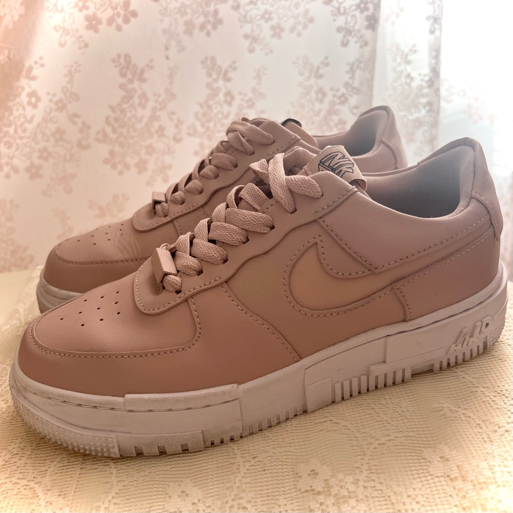 Nike Air force 1 Pixel Pink Particle Beige Sneakers 7.5
